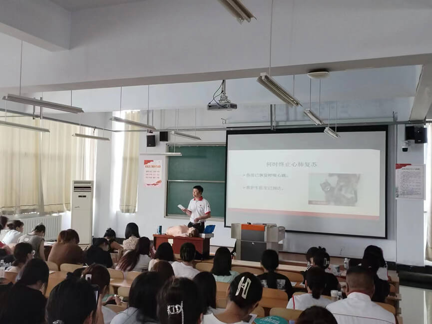 罗庄区红十字会联合临沂职业学院共同开展心肺复苏（CPR+AED）培训活动